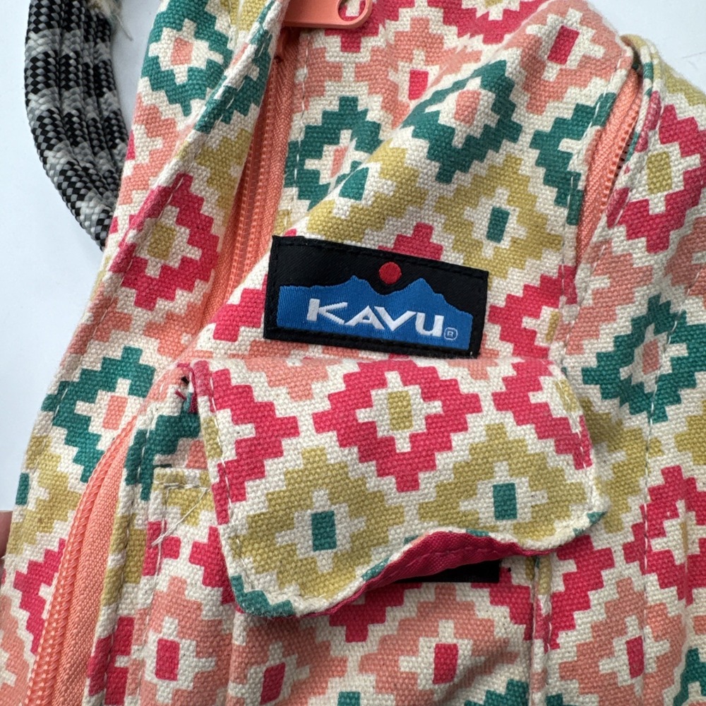 KAVU Geometric Pink Rope Bag Sling Canvas Backpack Small Purse Adjustable Strap - Picture 2 of 6